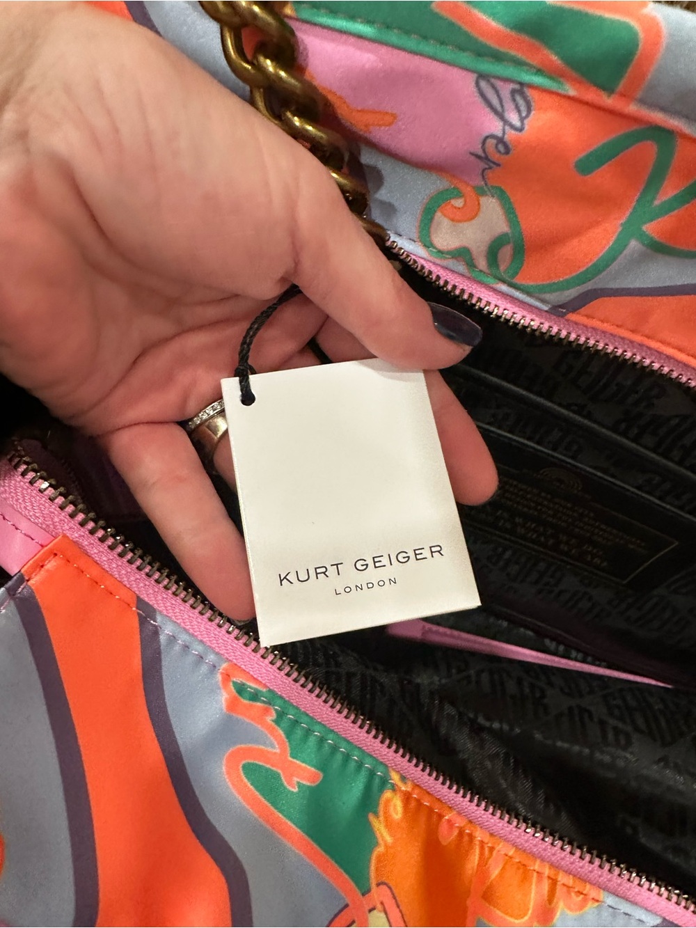 ‼️SOLD‼️✨💎NWT💎✨KURT GEIGER Nylon Patterned Tote Bag with Chain Straps! - Picture 9 of 10